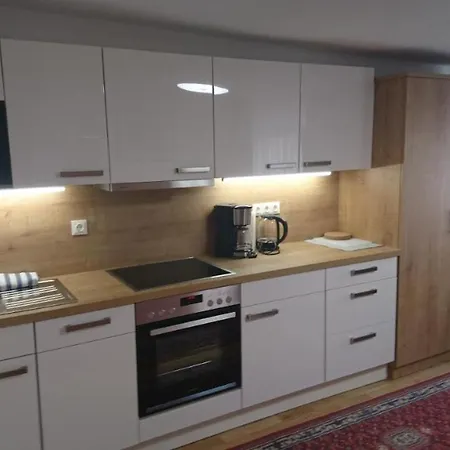 2 Personen Bei Salzburg *